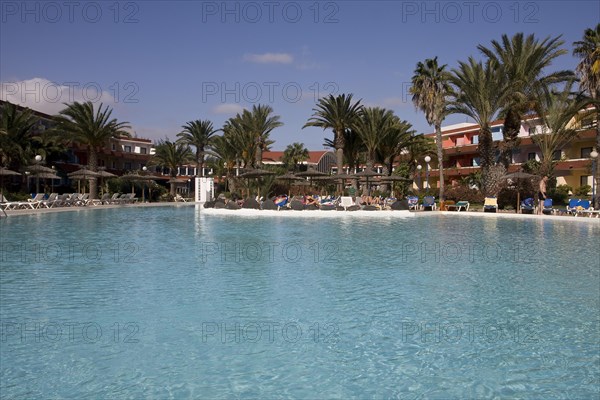 Swimming pool of the hotel complex of Barlovento Club Hotel