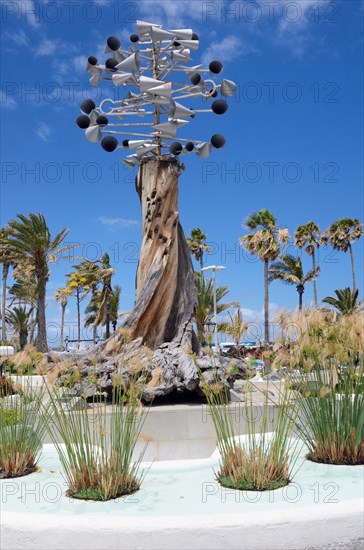 Modern wind chimes