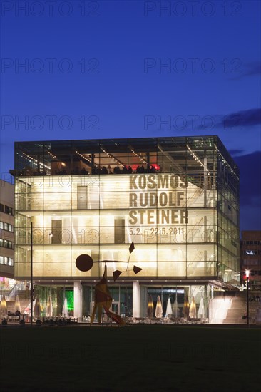 Kunstmuseum art museum on Schlossplatz square