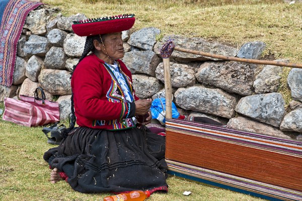 Elderly woman wearing a hat