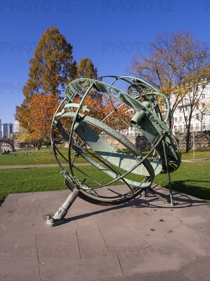 Equatorial sundial