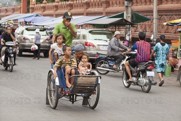 Road traffic in Phnom Penh