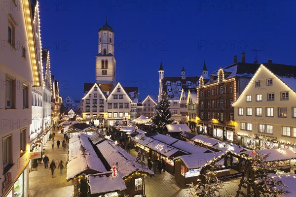 Christmas market at the Martinskirche church in the market square of Biberach an der Riss