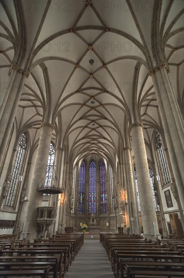 Ceiling vault with altar