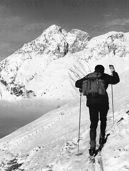 Ski tour from the Dr.-Heinrich-Hackel-Hutte