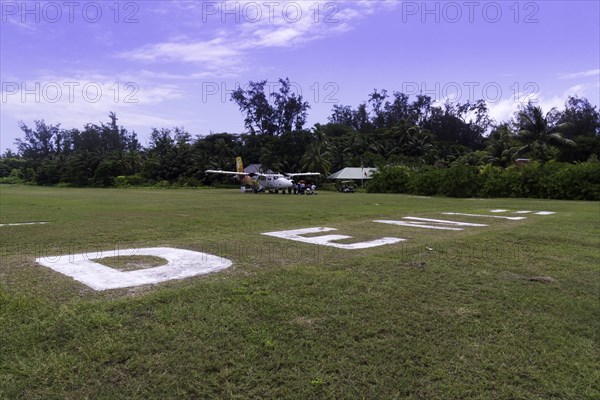 Aircraft 'Twin Otter' of the AIR SEYCHELLES airline at the airport of Denis Island