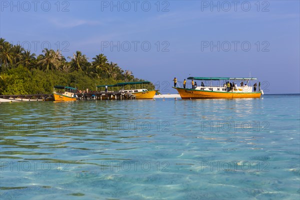 Boats off Embudu island