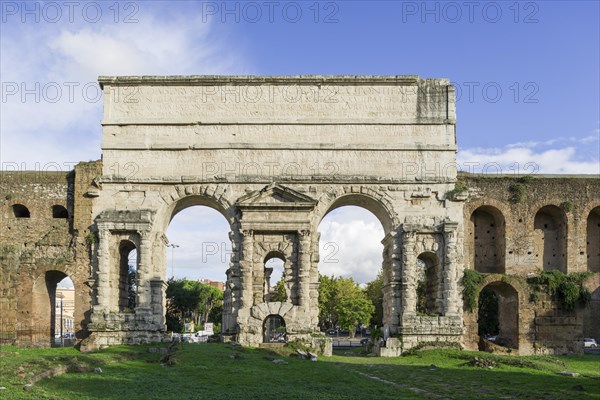 Porta Maggiore and the Aurelian Walls