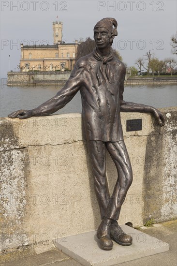 Dammglonker bronze statue
