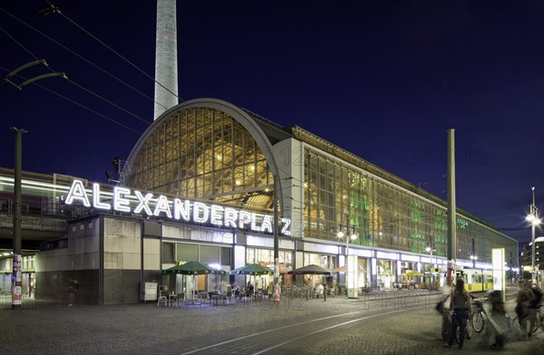 Alexanderplatz station