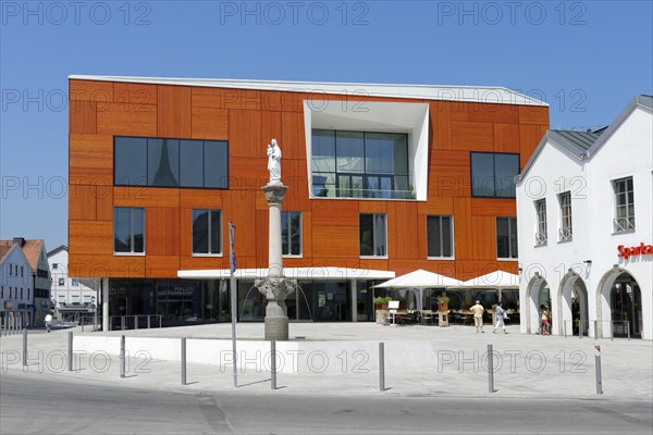 Neues Rathaus or New Town Hall