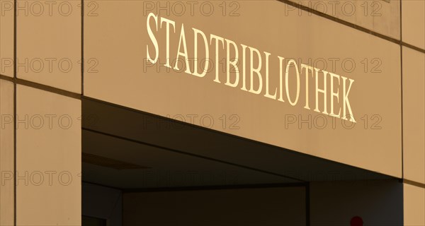 Word 'Stadtbibliothek' or 'public library'