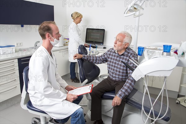 Senior at the dentist