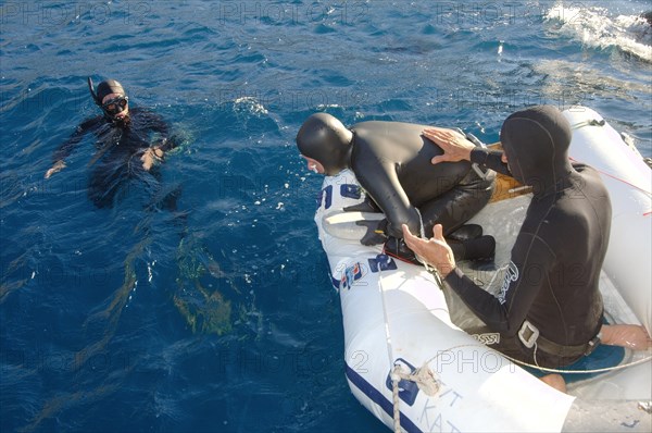 Skandalopetra diving