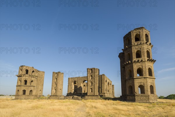 The ruins of Mahal Jahan Begam Top