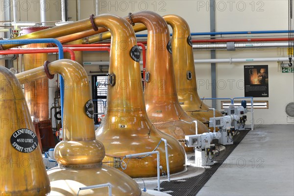 Distillation tanks