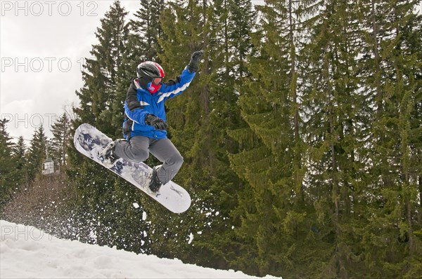 Snowboarder