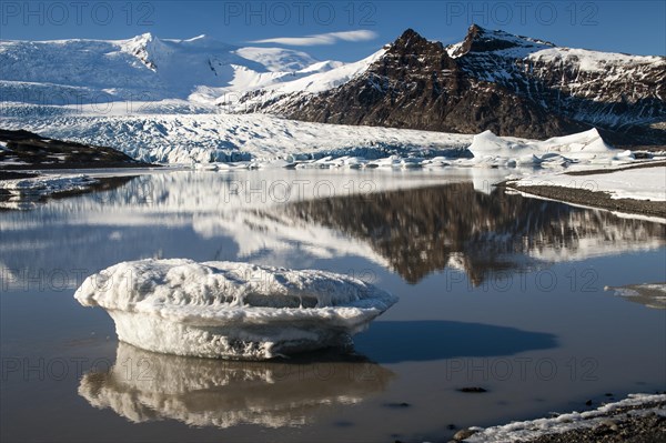 Fjallsjokull Glacial Lake