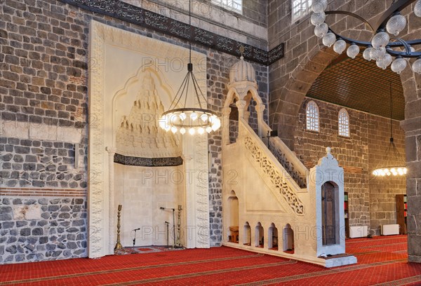 Mihrab and minbar