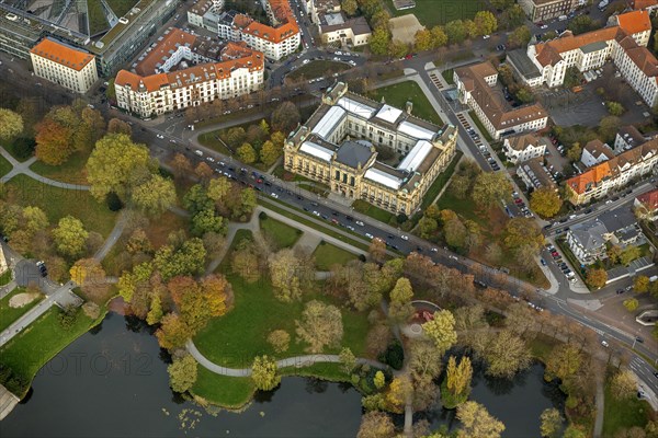 Lower Saxony State Museum on Maschteich