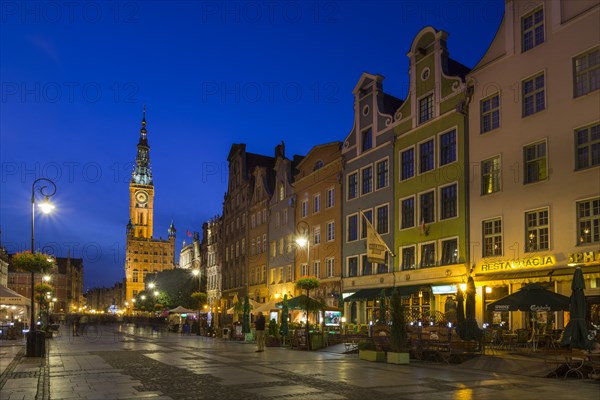 View towards the city hall seen from the Dluga pedestrian zone