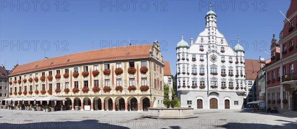 Town Hall with Steuerhaus and Grosszunft at the marketplace of Memmingen