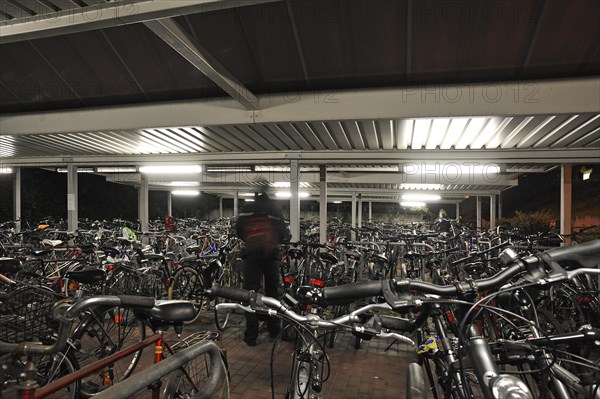 Bicycle shed at the station