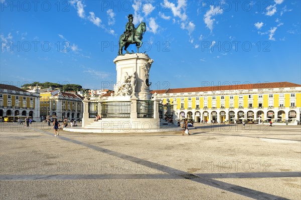 Praca do Comercio and King Jose I equestrian statue