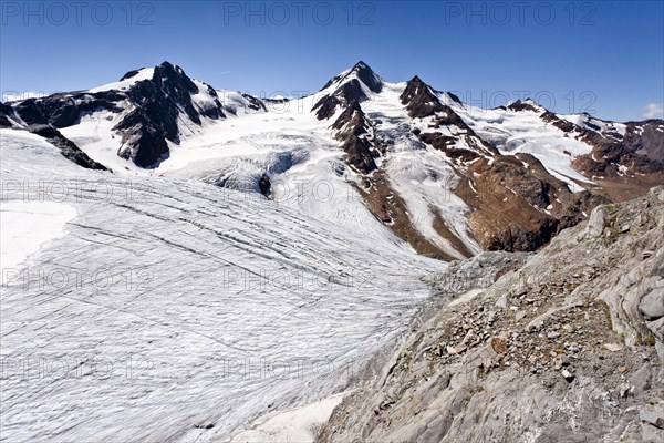 Mountains Weisskugel and Langtauferer Spitze