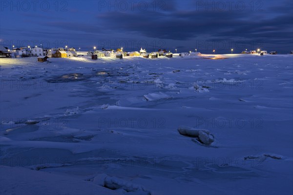 View of the village of Skallelv at dusk