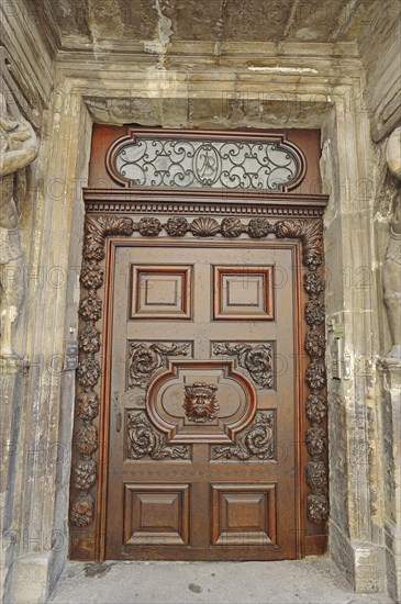 Entrance door