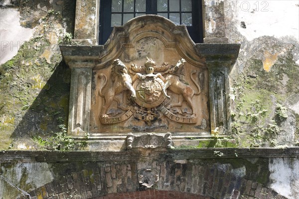 Coat of Arms of the United Kingdom on the city walls of Galle