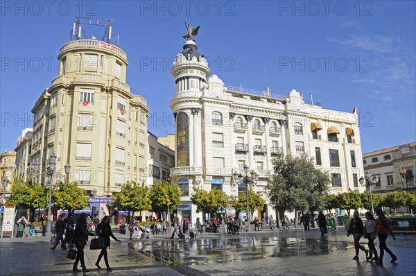 Edificio de La Union y el Fenix