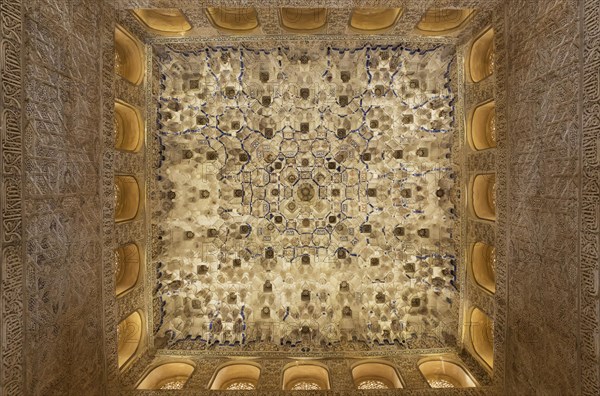 Moorish decoration at the ceiling of the Hall of the Kings