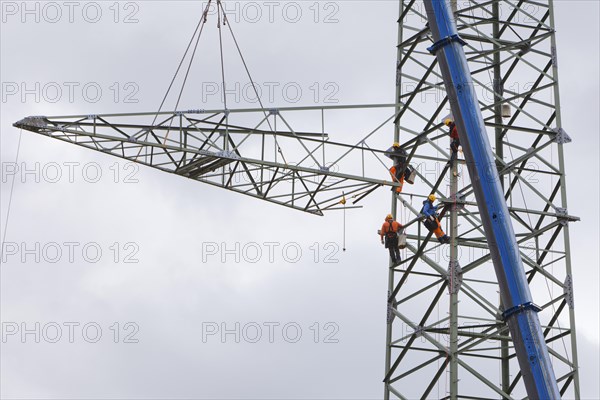 Construction of a high-voltage mast of the South-West Interconnector