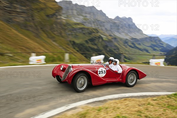 Mountain race for vintage racing cars