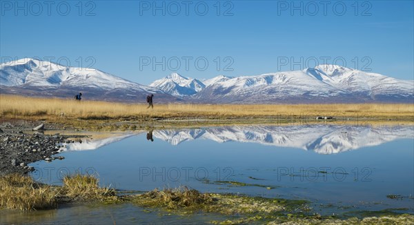 Hikers at Khurgan Nuur