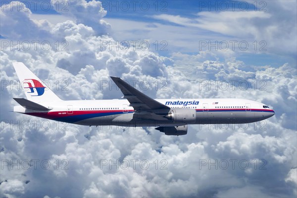 Malaysia Airlines Boeing 777-2H6ER in flight