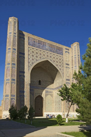 Bibi-Khanym Mosque