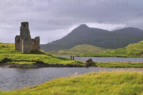 The ruins of Ardvreck Castle