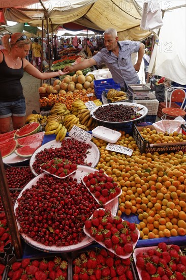Fruit seller at the farmer's market