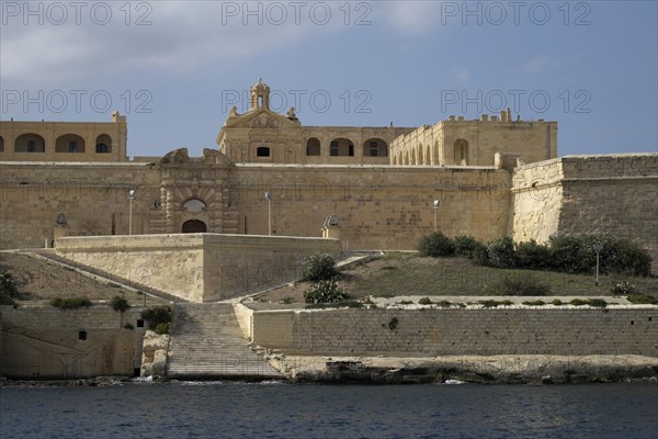 Fort Manoel