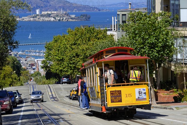 The historic cable car on Hyde Street