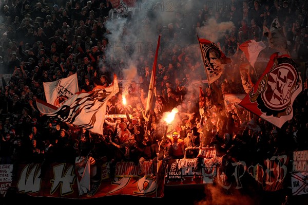 Cologne fans burning flares