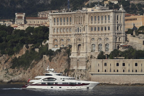 Heesen motor yacht