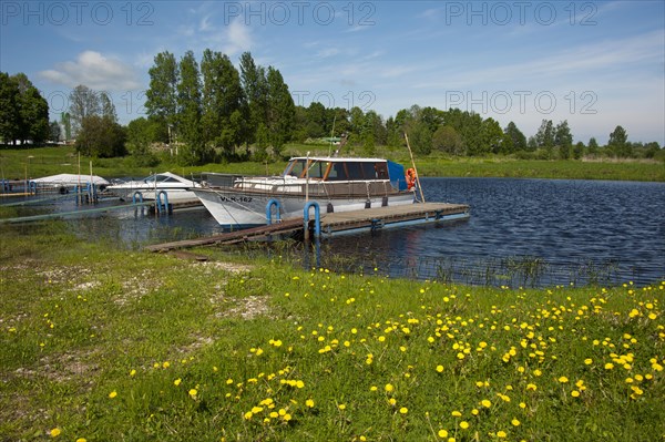 Boats in the harbour on the Emajogi River