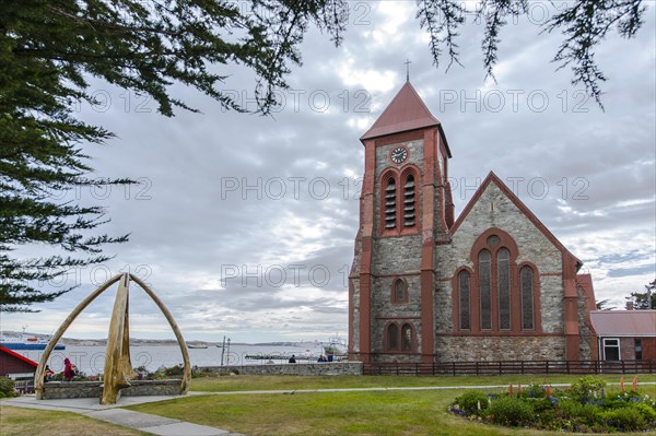 The Whalebone Arch to commemorate the whalers perished at sea