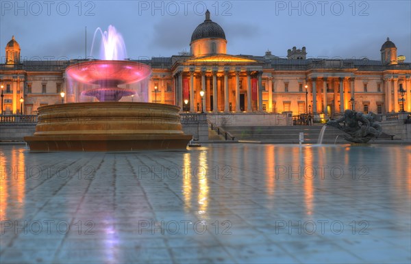 Fountain in front of The National Gallery