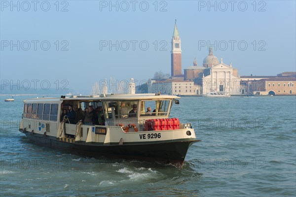 Vaporetto on the Bacino San Marco in front of the church of San Giorgio Maggiore