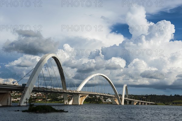 Juscelino Kubitschek Bridge